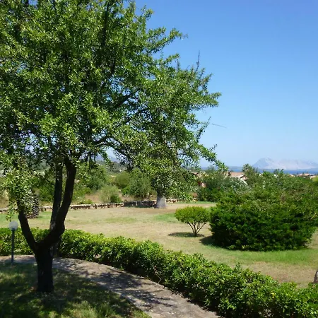 Le Di Miriacheddu Aparthotel 3*